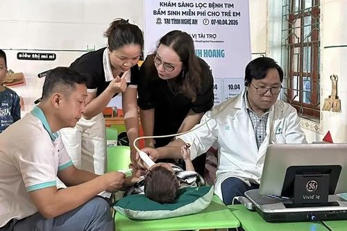 Nghệ An: Gần 3.000 trẻ em được khám sàng lọc khuyết tật miễn phí