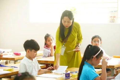 Hơn 500 'sĩ tử nhí' hội tụ tại Vòng Chung kết cuộc thi 'Chữ đẹp Việt - Lần thứ 3'