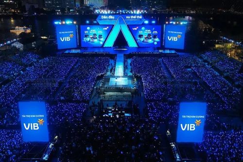 Sức nóng của Hiếu Thứ Hai và cú nhảy vọt cát xê chục lần từ Dương Domic hé lộ cỗ máy kiếm tiền Fandom của DatVietVAC
