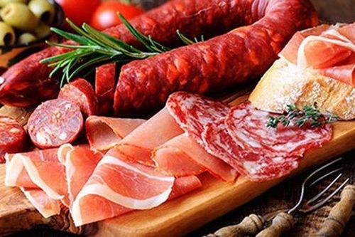 Nhiều món ăn quen thuộc mỗi ngày lại đang âm thầm gây hại cho thận mà không phải ai cũng để ý