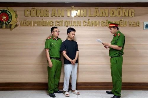 Bắt Ngô Anh Tuấn vì 'làm phép' với điện thoại của khách đến ngân hàng vay vốn
