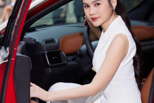 Sự trở lại của 'nữ tổng tài' màn ảnh, ngoài đời có gu thời trang sang chảnh, sang trọng