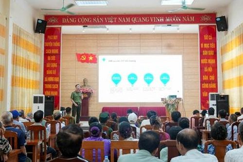 Xã Hưng Đạo: Tập huấn tuyên truyền Luật An ninh mạng cho hội viên nông dân