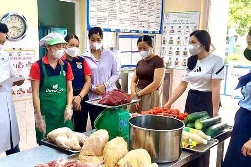 Xã Nam Phù: Siết chặt an toàn thực phẩm trong trường học