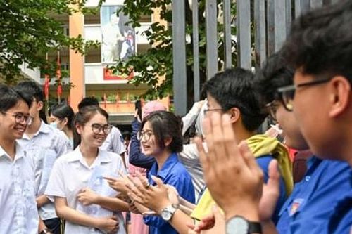 Tuyển sinh lớp 10 tại Hà Nội: Thêm cơ hội, giảm cạnh tranh