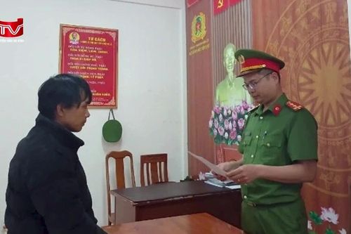 Bắt hai kẻ giả danh Công an, dùng súng cướp tài sản