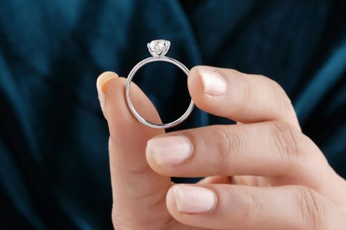 Kim cương bị mờ đục, kém sáng do đâu?