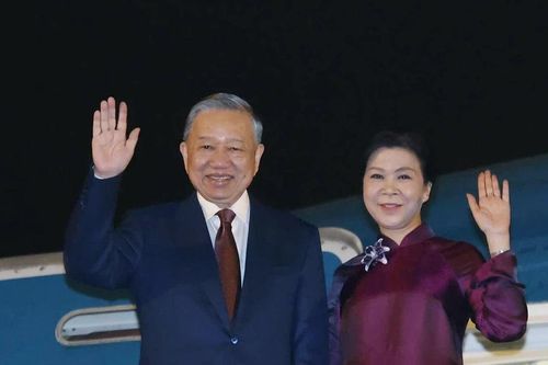 Tổng Bí thư, Chủ tịch nước Tô Lâm và phu nhân lên đường thăm cấp Nhà nước đến Trung Quốc