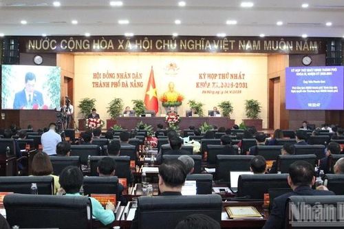 Đồng chí Nguyễn Mạnh Hùng giữ chức Chủ tịch Ủy ban nhân dân thành phố Đà Nẵng