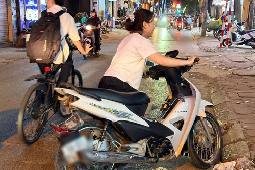 Hà Nội: Va chạm liên hoàn 4 phương tiện trên đường Doãn Kế Thiện