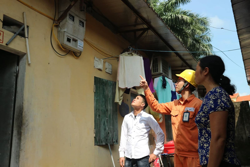 UBND thành phố Hà Nội yêu cầu chấn chỉnh chủ nhà trọ thu tiền điện giá cao