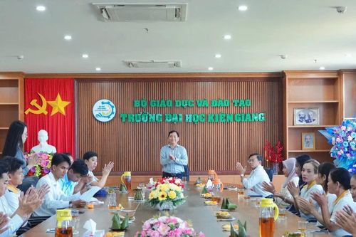 Gắn kết yêu thương Tết Chôl Chnăm Thmây ở Trường Đại học Kiên Giang