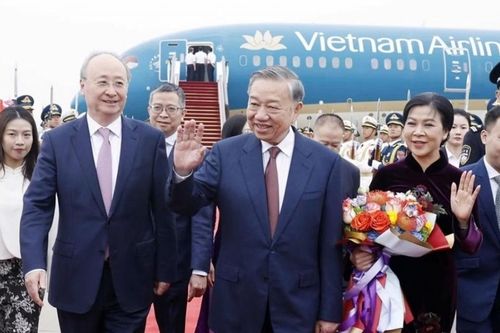 Tổng Bí thư, Chủ tịch nước Tô Lâm và phu nhân bắt đầu chuyến thăm cấp Nhà nước đến Trung Quốc