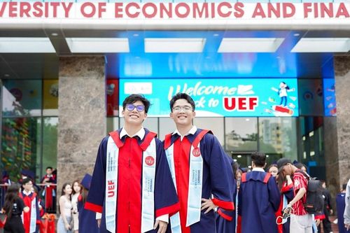 Học phí đại học 2026 tăng ở nhiều trường, có ngành chạm 99 triệu đồng mỗi năm