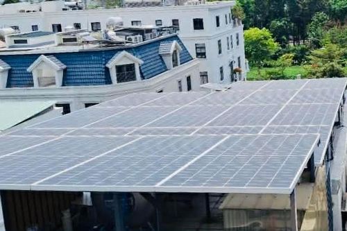 Chi gần 100 triệu lắp điện mặt trời mái nhà, gia đình ở Quảng Ninh giảm mạnh tiền điện