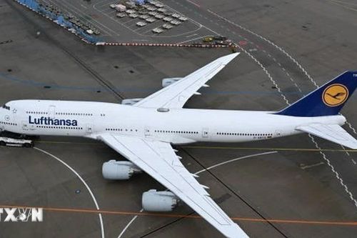 Đức: Hãng hàng không Lufthansa điêu đứng vì phi công và tiếp viên đình công