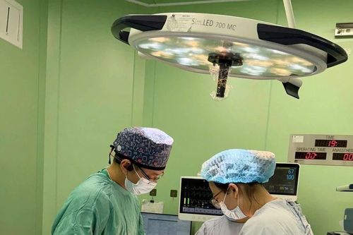 Phẫu thuật, điều trị thành công khối u vú kích thước 18cm