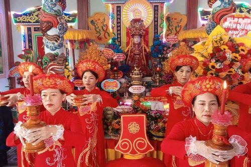 Tôn vinh giá trị di sản lễ hội Bà Phường Chào