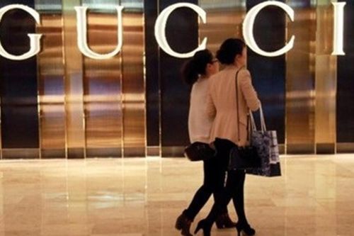 Ngành hàng xa xỉ khó phục hồi năm 2026 do doanh số tại Dubai sụt giảm tới 50%