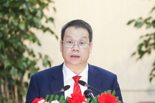 Phó Bí thư Thành ủy Nguyễn Mạnh Hùng được bầu giữ chức Chủ tịch UBND thành phố Đà Nẵng