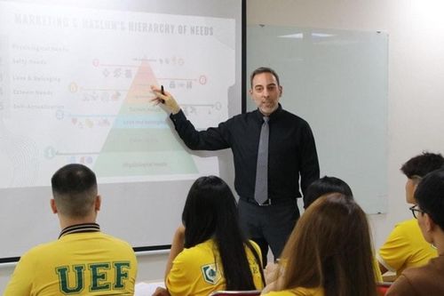 Đà Nẵng triển khai thu hút chuyên gia nước ngoài về làm việc trong lĩnh vực giáo dục