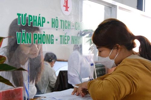Gỡ nút thắt nguồn nhân lực trong xây dựng pháp luật