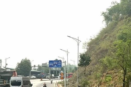 Xử lý sạt lở khu vực ngã ba chân dốc Cun, quốc lộ 6