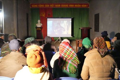 Đưa thông tin của Đảng đến với nhân dân