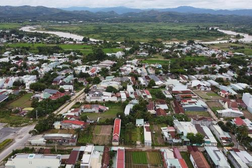 Đầu tư 200 tỷ đồng làm đường giao thông kết nối các xã miền núi Quảng Ngãi