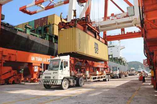Tăng cường kiểm soát tải trọng tại cảng biển, xử phạt hàng trăm vi phạm