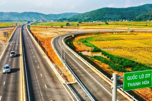 Đề xuất đẩy nhanh đầu tư 4 tuyến cao tốc trọng điểm trước năm 2030