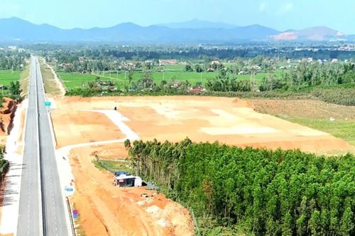 Tăng cường máy móc, đẩy nhanh thi công trạm dừng nghỉ cao tốc Hoài Nhơn - Quy Nhơn