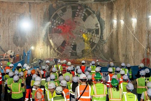 Hoàn thành khoan hầm 4km tuyến metro Nhổn - ga Hà Nội
