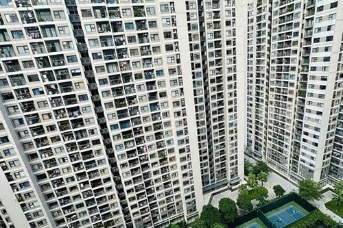 Thanh khoản lao dốc, người mua nhà cân nhắc 'xuống tiền'