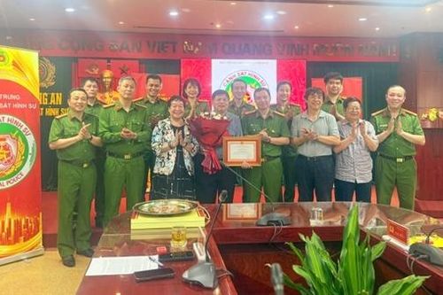 Công bố biểu trưng Cục Cảnh sát hình sự