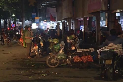 Phường Xuân Phương kiên quyết lập lại trật tự chợ đầu mối Minh Khai