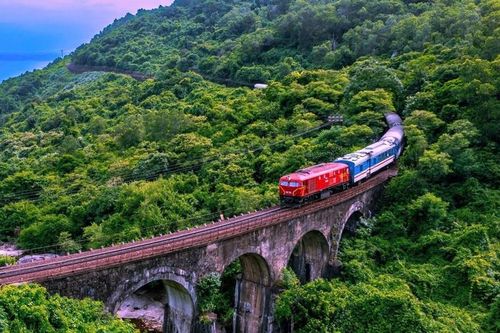 Đường sắt tăng tàu lễ 30/4 - 1/5, ưu đãi vé cho sinh viên