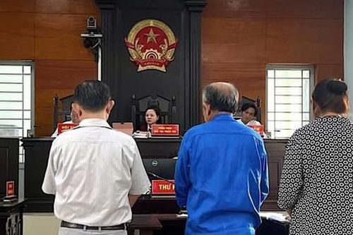 Kết thúc phiên tòa sơ thẩm vụ 'không chấp hành án' và 'trốn thuế' tại tỉnh Bình Dương (cũ): Cựu giám đốc 'kêu oan' lĩnh án 3 năm 9 tháng tù