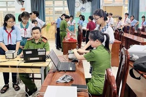 Công an TPHCM: Đến tận trường cấp căn cước cho học sinh trước kỳ thi tốt nghiệp