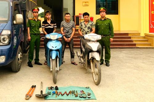 Bắt giữ nhóm trộm hàng loạt xe tại khu công nghiệp, kẻ cầm đầu có 4 tiền án