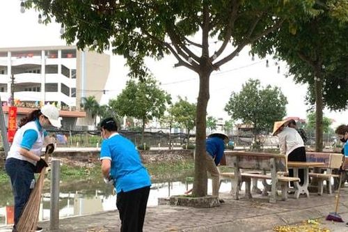 Đồng bộ giải pháp tháo gỡ 'điểm nghẽn' vệ sinh môi trường tại phường Tây Tựu
