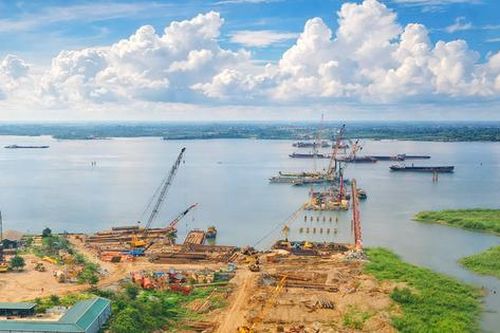 Tăng tốc thi công cầu Thượng Cát