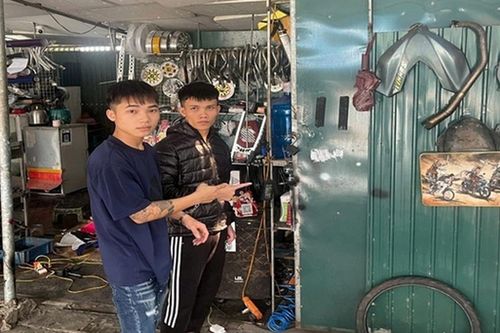 Khởi tố, bắt giam 2 đối tượng lừa đảo bằng phương thức dán đè mã QR