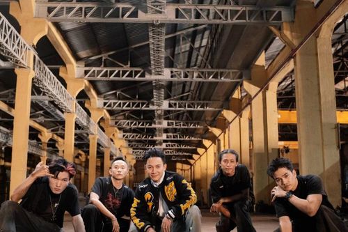 Không còn rap 'đời' quen thuộc, Đinh Tiến Đạt mang đến bản R&B nhẹ nhưng 'dính'