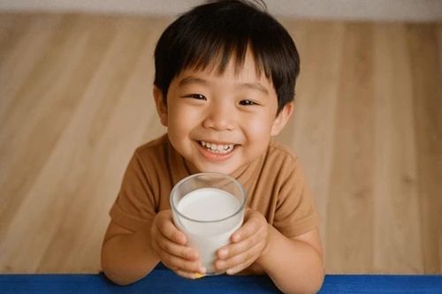 Lợi ích không ngờ của việc uống sữa trước khi ngủ