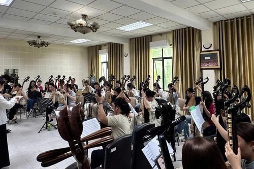 130 nghệ sĩ tỳ bà hội tụ trong chương trình mừng 70 năm thành lập Học viện Âm nhạc Quốc gia Việt Nam