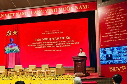 Nâng cao kỹ năng sáng tác tác phẩm chính luận bảo vệ nền tảng tư tưởng của Đảng