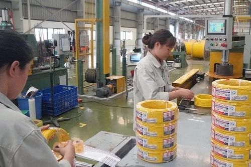 Kiên trì mục tiêu ổn định kinh tế vĩ mô, thúc đẩy tăng trưởng