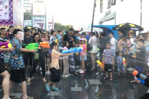 Songkran tạo động lực cho ngành công nghiệp không khói Thái Lan