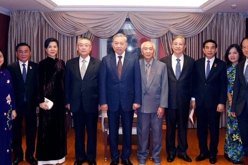 [Ảnh] Tổng Bí thư, Chủ tịch nước và Phu nhân gặp mặt nhân sĩ hữu nghị Việt Nam-Trung Quốc
